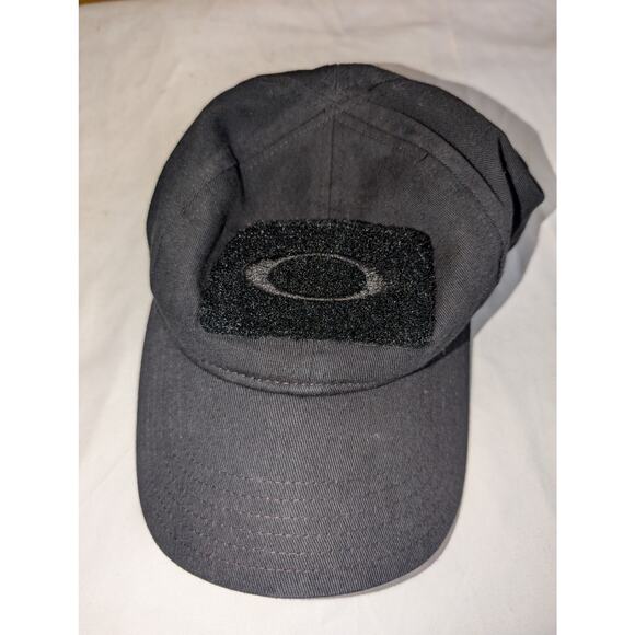 Oakley Flex Fit Cap Size S / M Black - Picture 1 of 6
